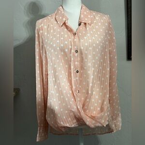 Vacate the Label size Medium NWOT